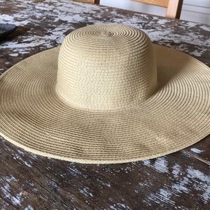 NWT J.Crew Wide Brimmed Straw Hat